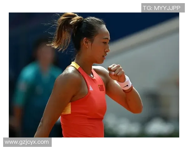 《网球小子勇敢逐梦，挑战自我迎接人生赛场新篇章》