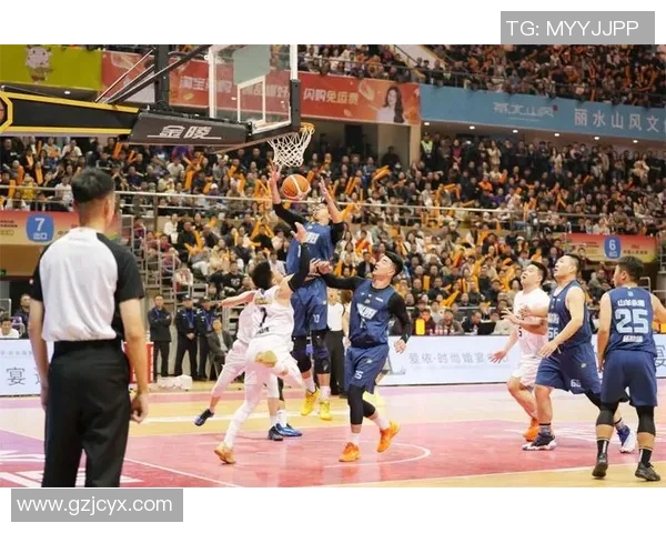 季后赛争夺白热化 各队全力以赴力求突破历史瓶颈